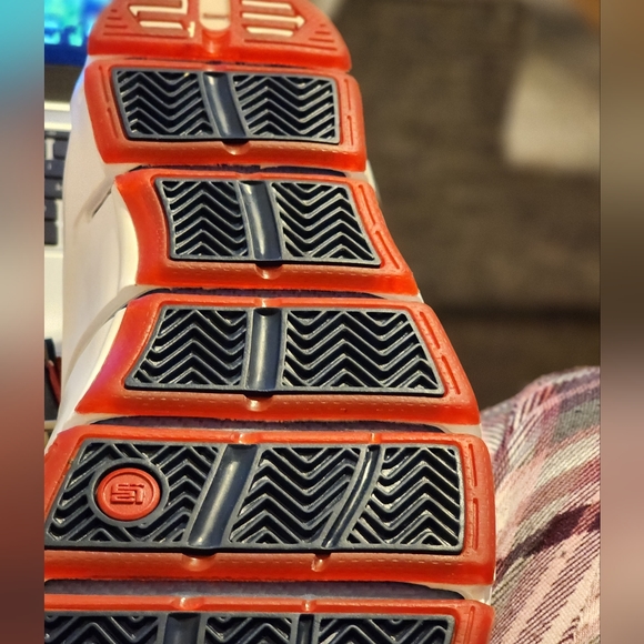 VTG NIKE ZOOM King James Basketball shoes 4"Cavs Playoffs-314617-161 - Picture 8 of 8